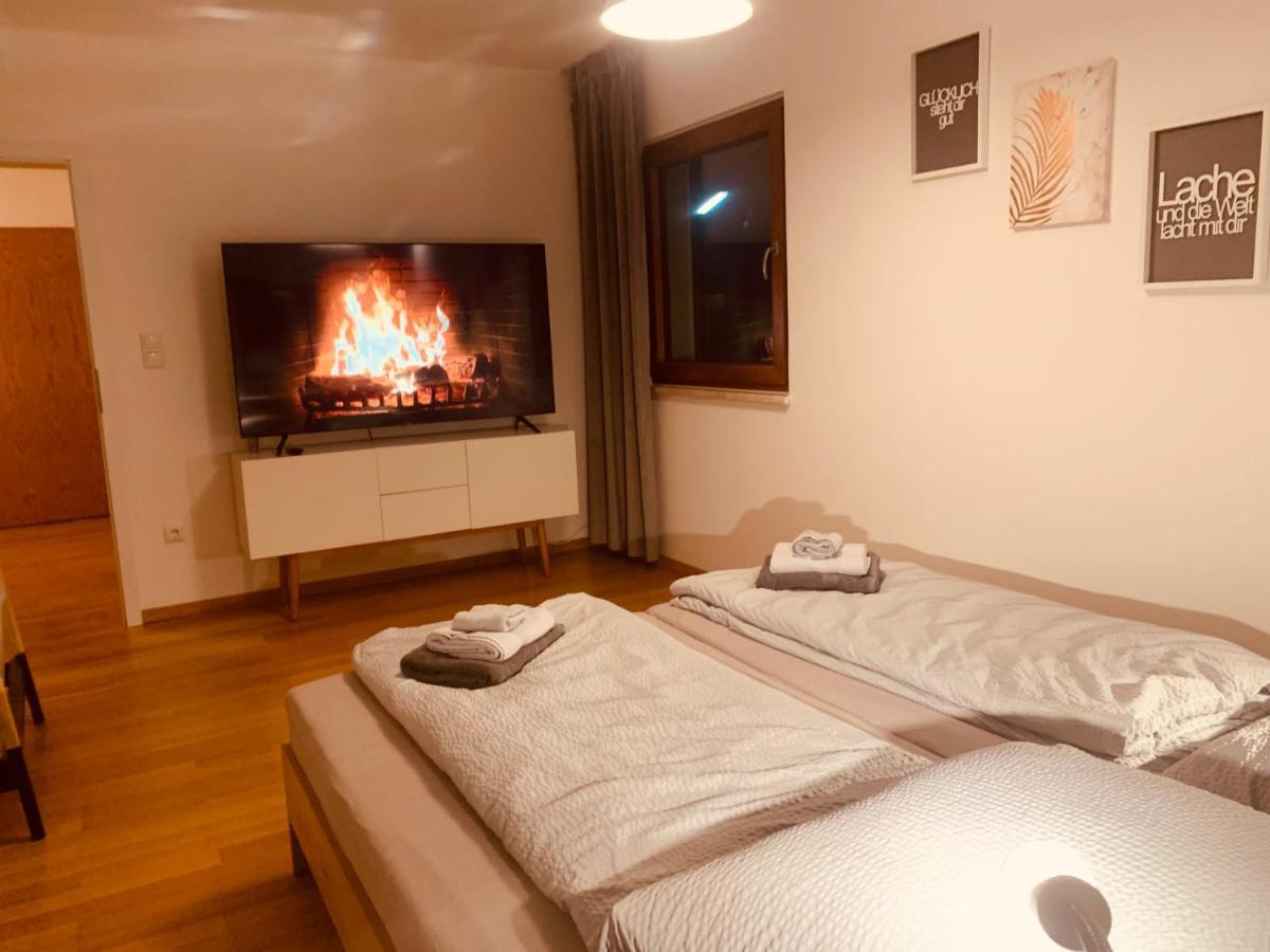 Felix Living 4, Modern & Cozy 2 Zimmer Wohnung, Balkon, Parkplatz Salzweg Exterior photo